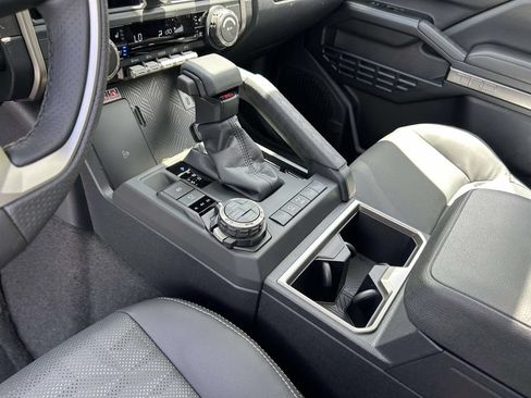New 2026 Toyota 4Runner TRD Off-Road Premium AWD/4WD image 21