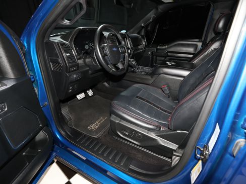 Used 2018 Ford F150 Lariat w/ Equipment Group 502A Luxury AWD/4WD image 3