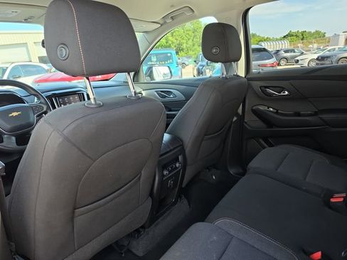 Used 2020 Chevrolet Traverse LS FWD image 10