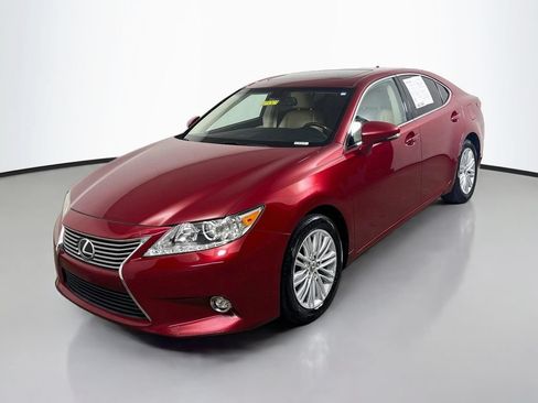 Used 2014 Lexus ES 350 w/ Luxury Package FWD image 3