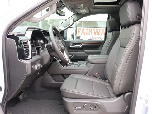 New 2026 GMC Sierra 3500 Denali w/ Denali Reserve Package AWD/4WD image 15