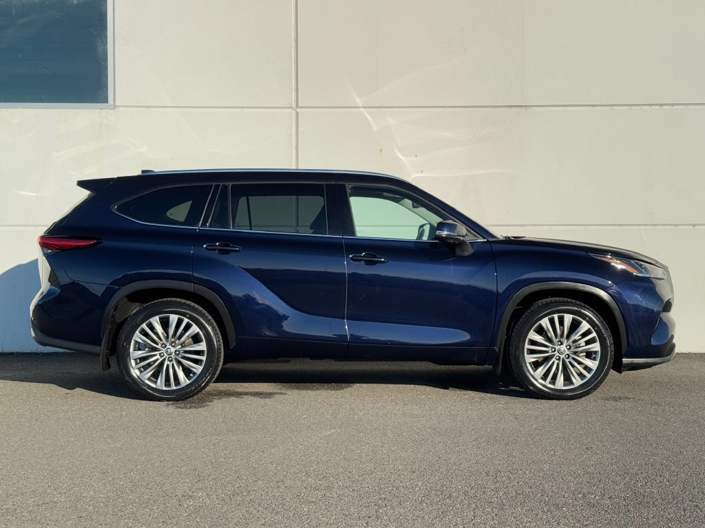 Used 2022 Toyota Highlander Platinum AWD/4WD image 8