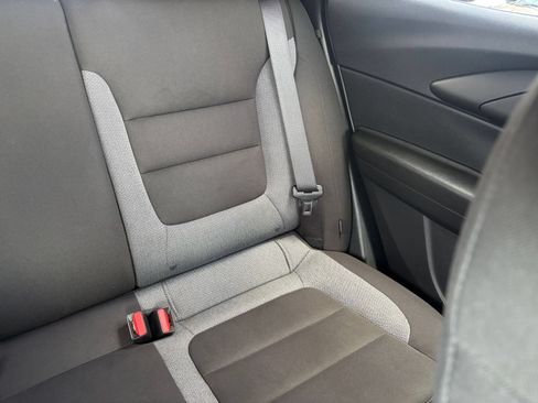 Used 2025 Chevrolet TrailBlazer LT FWD image 35
