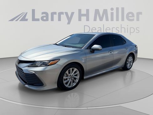 Used 2023 Toyota Camry LE FWD image 1