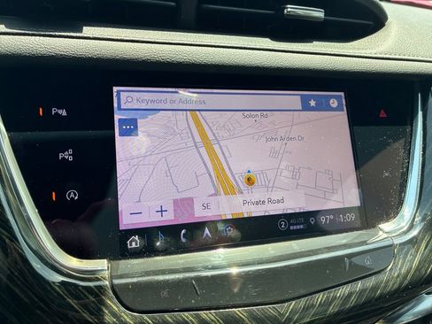 Used 2022 Cadillac XT6 Premium Luxury w/ Technology Package FWD image 14