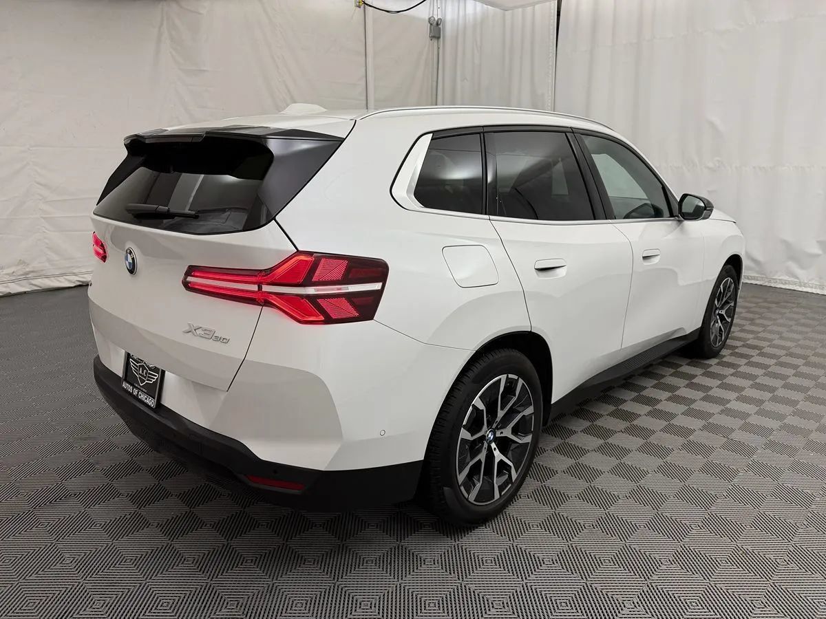 Used 2025 BMW X3 xDrive30i AWD/4WD image 4