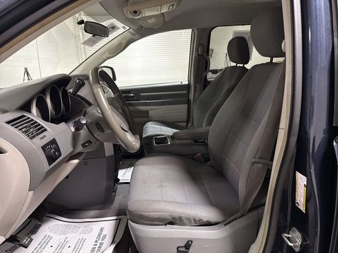 Used 2008 Dodge Grand Caravan SXT w/ Trailer Tow Group image 18