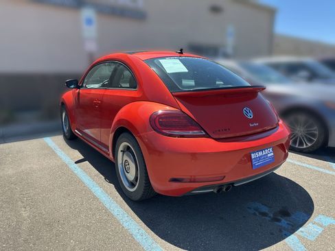 Used 2018 Volkswagen Beetle 2.0T S FWD image 4