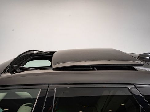 Used 2023 Land Rover Range Rover Velar R-Dynamic S AWD/4WD image 14