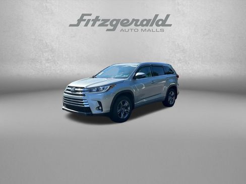 Used 2019 Toyota Highlander Limited Platinum AWD/4WD image 3