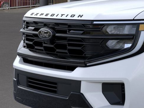 New 2025 Ford Expedition Max Platinum w/ Stealth Performance Package image 17
