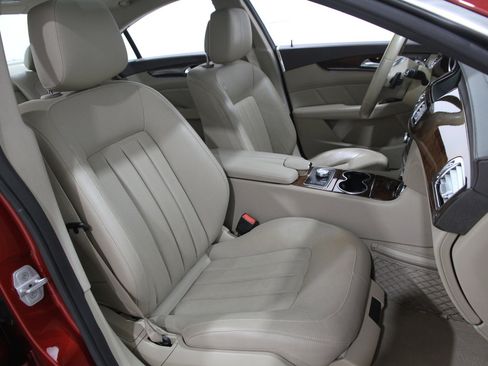 Used 2014 Mercedes-Benz CLS 550 4MATIC image 16