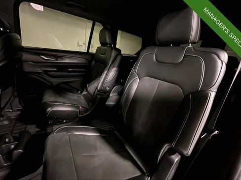 Used 2024 Jeep Grand Cherokee L Laredo AWD/4WD image 32