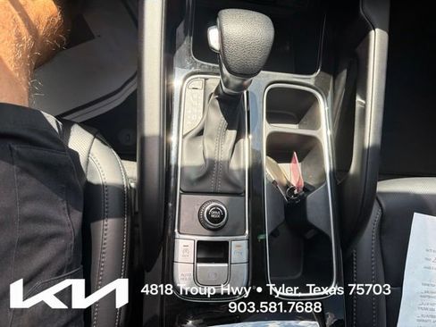 Certified 2025 Kia Telluride LX FWD image 22
