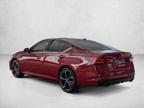 Used 2024 Nissan Altima 2.5 SR image 8