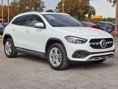 Used 2022 Mercedes-Benz GLA 250 w/ Premium Package Lite image 2