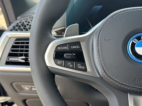 New 2026 BMW X5 xDrive50e image 32