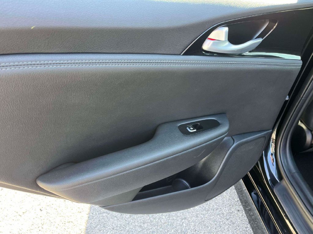 Used 2020 Kia Stinger GT-Line AWD/4WD image 5