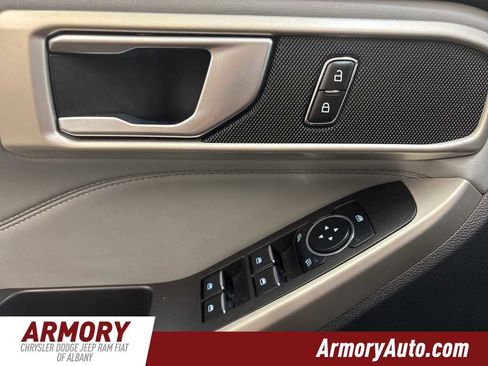 Used 2023 Ford Explorer XLT w/ Equipment Group 202A image 8
