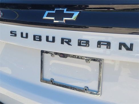 New 2026 Chevrolet Suburban LS image 9