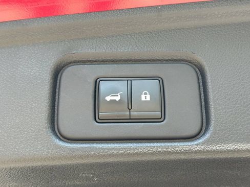 Used 2023 Nissan Pathfinder SL AWD/4WD image 20
