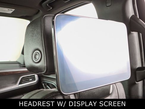 Used 2024 Chevrolet Tahoe Z71 w/ Luxury Package image 23