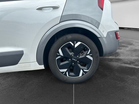 Used 2023 Kia Niro Wave w/ Wave Preserve Package FWD image 23