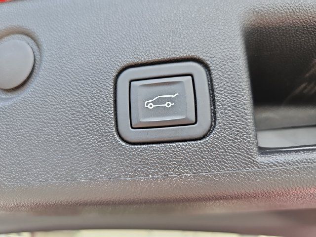 Used 2023 Chevrolet Equinox LT FWD image 13