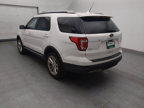 Used 2019 Ford Explorer XLT w/ Equipment Group 202A AWD/4WD image 5