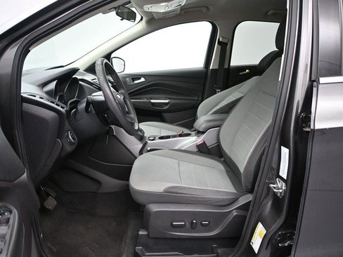 Used 2016 Ford Escape SE FWD image 8