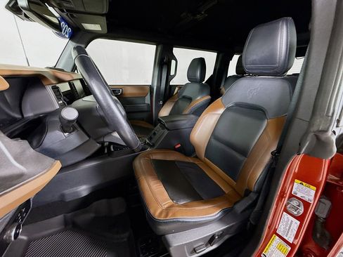 Certified 2024 Ford Bronco Outer Banks image 2