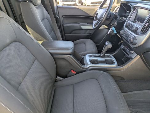 Used 2018 Chevrolet Colorado LT w/ LT Convenience Package image 11