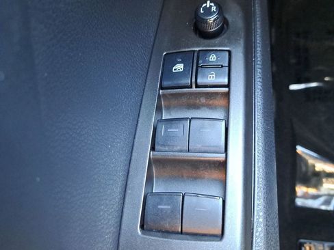 Used 2022 Toyota Camry SE image 23