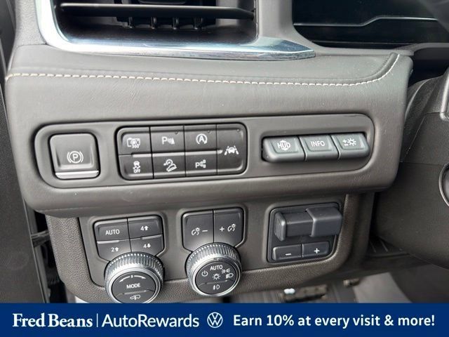 Used 2023 GMC Yukon XL Denali Ultimate AWD/4WD image 29