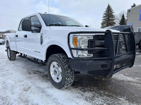 Used 2017 Ford F250 XL w/ Power Equipment Group image 4