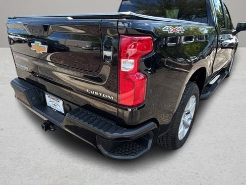 Used 2022 Chevrolet Silverado 1500 Custom w/ Safety Confidence Package AWD/4WD image 38