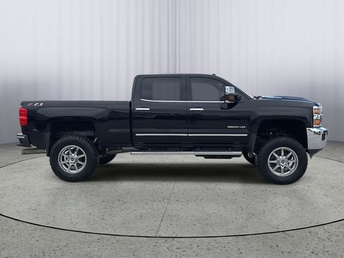 Used 2019 Chevrolet Silverado 3500 LTZ w/ Duramax Plus Package image 6