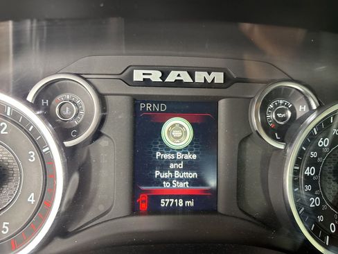 Used 2024 RAM 2500 Big Horn AWD/4WD image 12