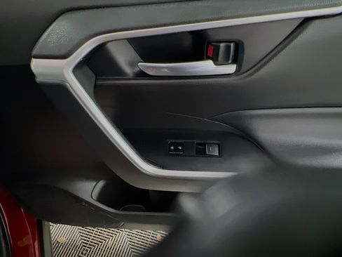 Used 2023 Toyota RAV4 XLE w/ Convenience Package image 32