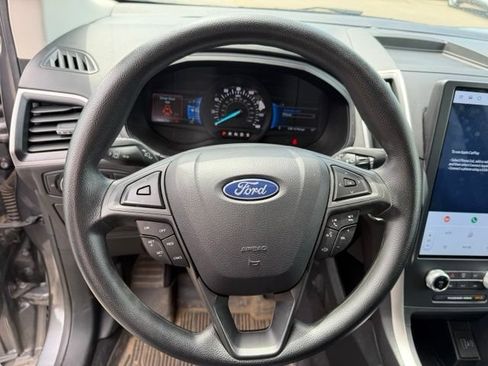 Certified 2024 Ford Edge SE w/ Black Appearance Package AWD/4WD image 13