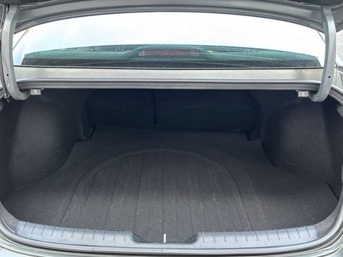 Used 2025 Hyundai Elantra SEL FWD image 31