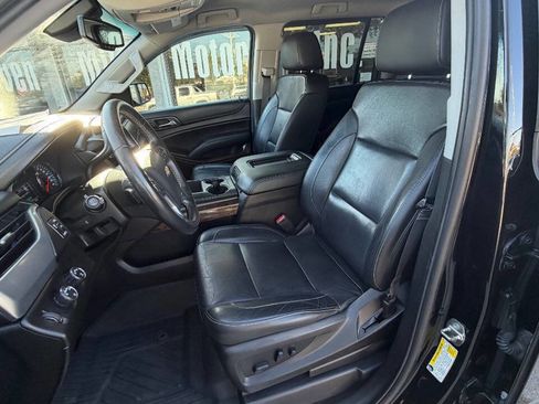 Used 2018 Chevrolet Suburban LT image 9