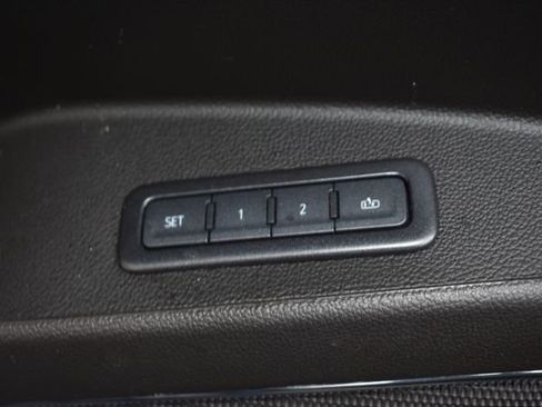 Used 2020 GMC Yukon Denali w/ Denali Ultimate Black Edition image 21