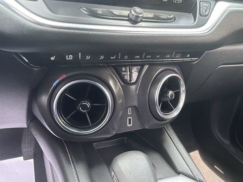 Certified 2024 Chevrolet Blazer LT w/ Convenience Package FWD image 18