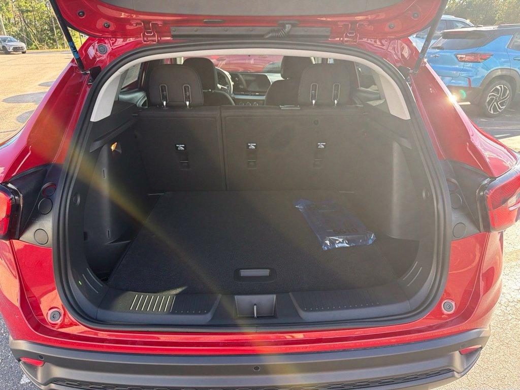 New 2026 Chevrolet Trax LS w/ LS Convenience Package FWD image 8