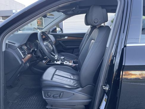 Certified 2023 Audi Q5 2.0T Premium w/ Convenience Package image 7