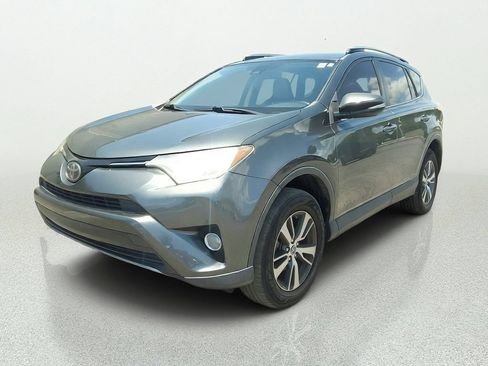 Used 2018 Toyota RAV4 XLE FWD image 3