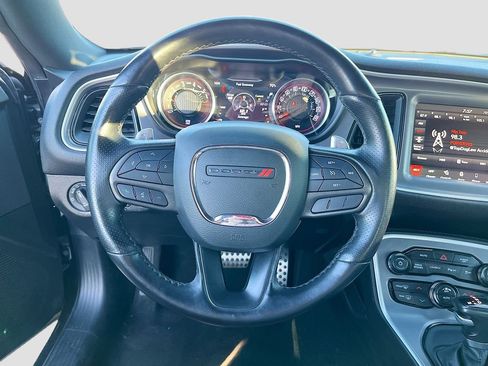 Used 2022 Dodge Challenger R/T Scat Pack RWD image 11