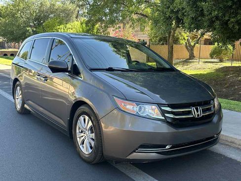 Used 2016 Honda Odyssey EX-L image 2