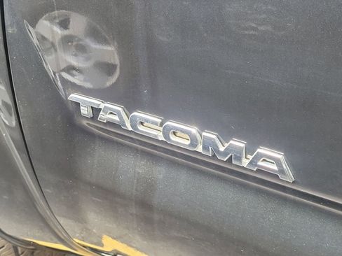 Used 2005 Toyota Tacoma 4x4 Access Cab image 10